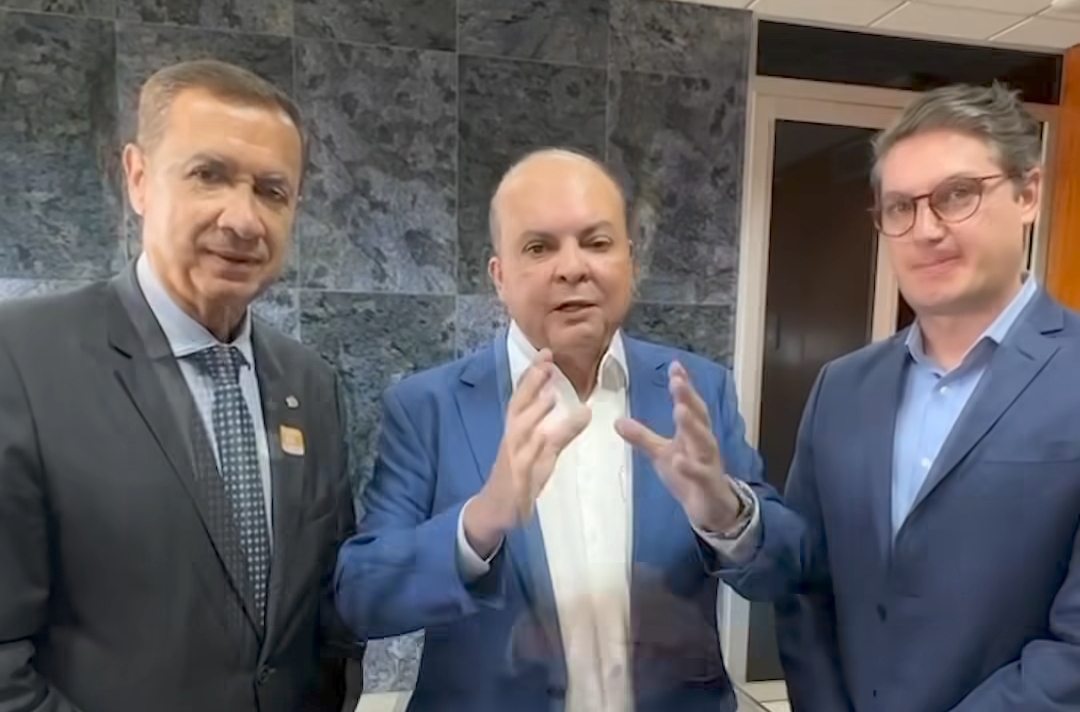 <strong>Hildo do Candango participa de reunião com empresários chineses que investirão em Águas Lindas de Goiás</strong>