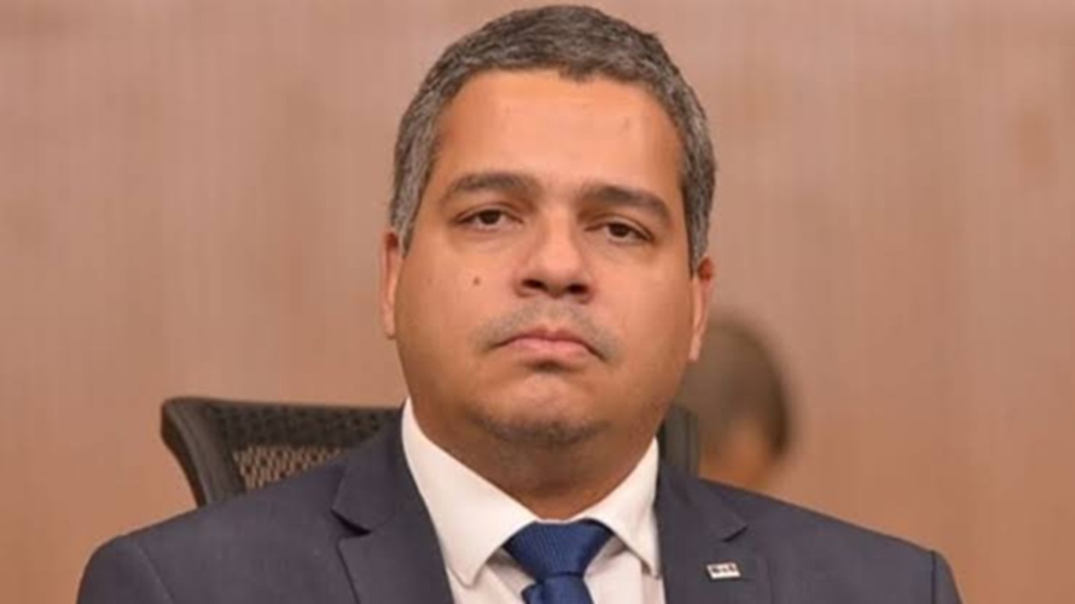 Kowalski: Porte de arma em confusão na Câmara de Goiânia testa proibição aprovada&nbsp;em&nbsp;2022