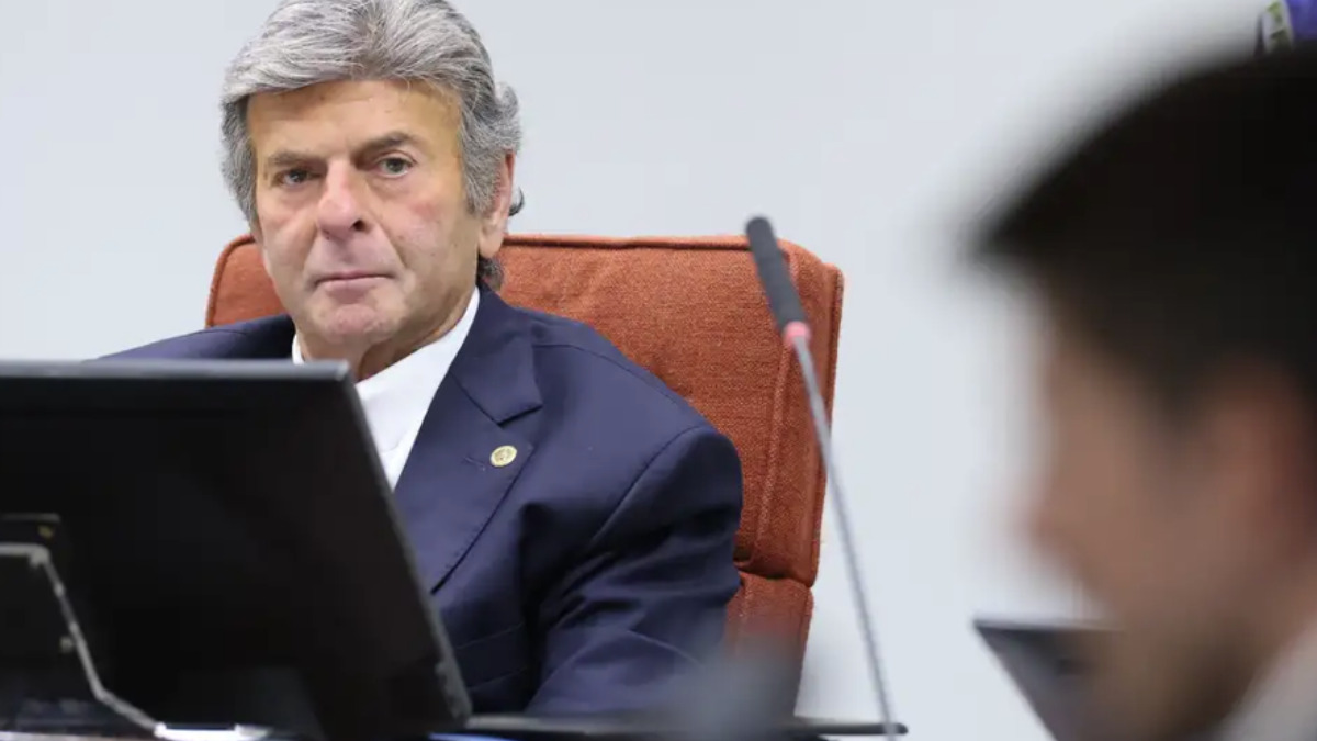 Ministro Luiz Fux vira ‘ídolo’ de bolsonaristas que querem anistia
