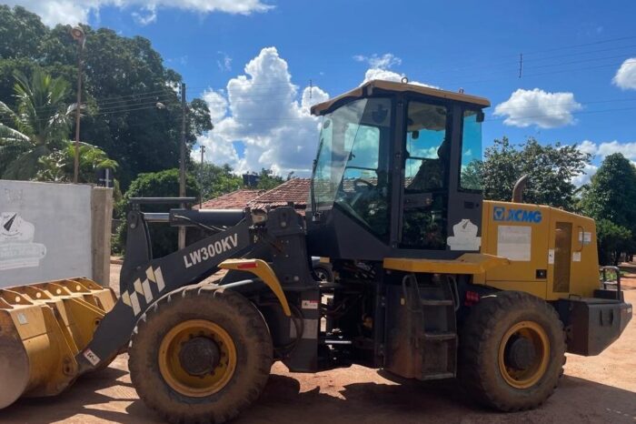 Apreendida máquina da prefeitura que fazia atividade em propriedade privada em Santa Tereza