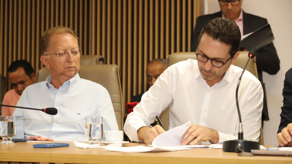 Prefeito Vilela anuncia isenção e redução de taxas para feirantes de Aparecida