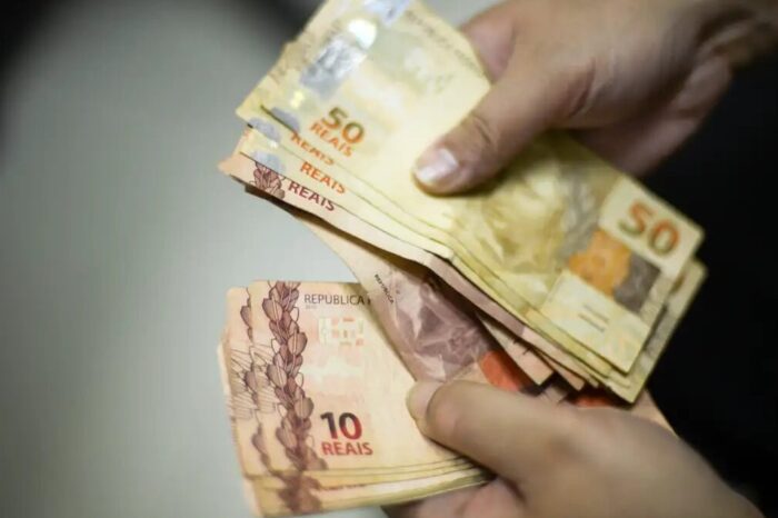 Mesmo entre mais ricos, maioria dos brasileiros não tem reserva de emergência, aponta estudo