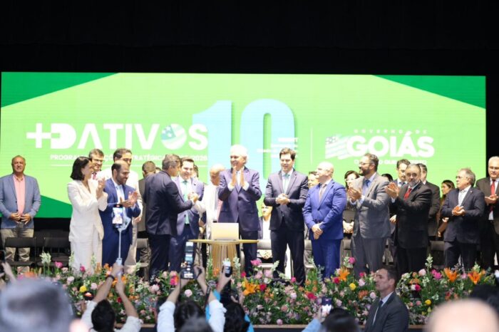 Caiado lança +Dativos e quita pagamento de atrasados para advogados