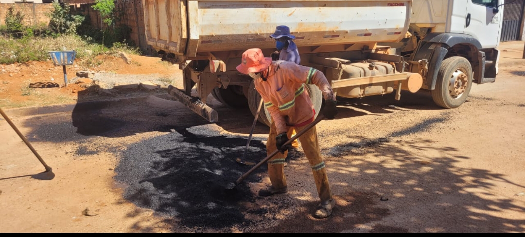 📍Mais uma Etapa de Pavimentação é Realizada no Mansões Village nesta Quarta-feira, 06 de Agosto 🚧🚜🛣️