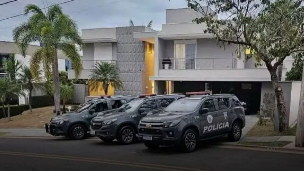 PCC preparava em Goiás Hilux blindada equipada com metralhadora para matar promotor em SP