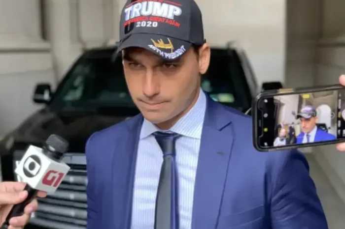 Câmara quer que Eduardo Bolsonaro devolva o salário de março