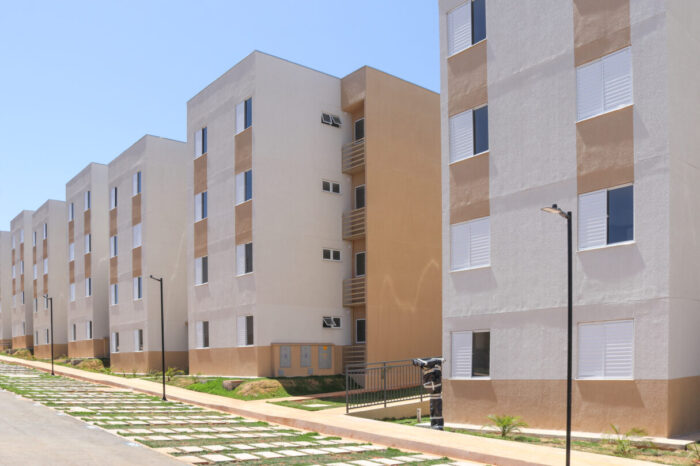 Agehab entrega apartamentos em Formosa