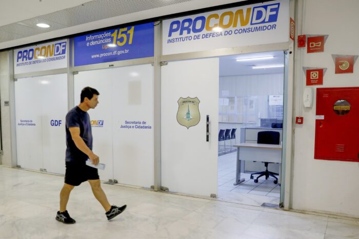 Procon-DF orienta consumidores para compras seguras na Black Friday