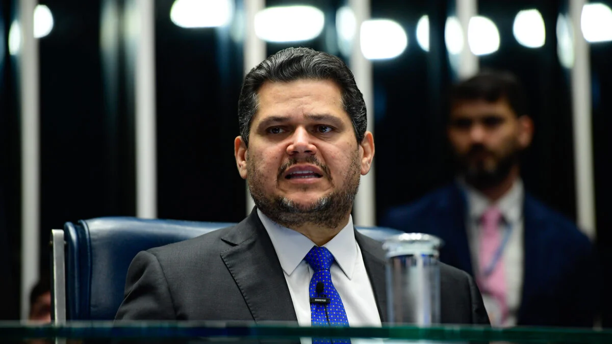 Alcolumbre diz que sabatina a Jorge Messias ao STF ocorrerá em ‘momento oportuno’
