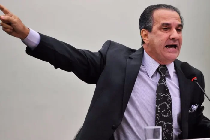 Malafaia volta a acusar Alexandre de Moraes de perseguição após ter passaporte apreendido