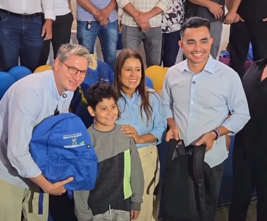 E ele fez de novo