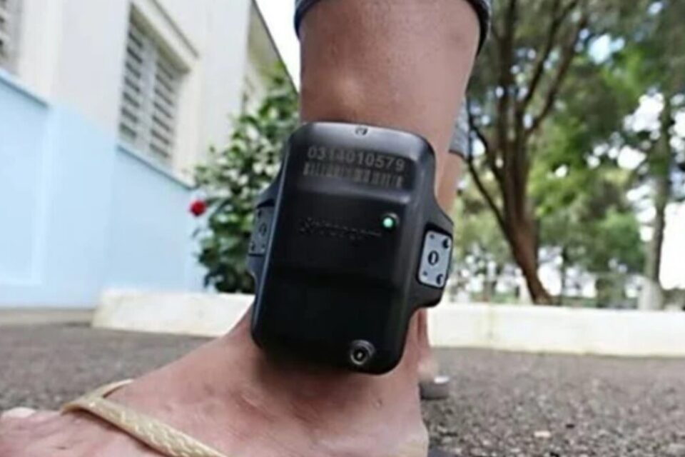 Senado aprova tornozeleira obrigatória para agressores de mulheres
