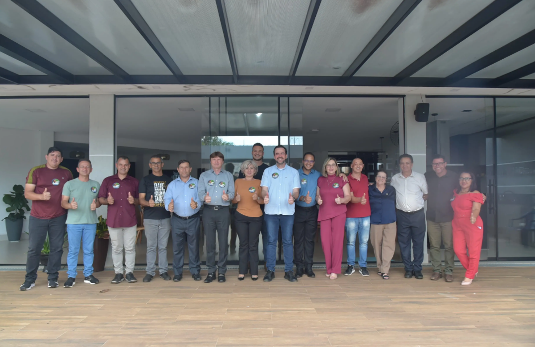 Gustavo Mendanha recebe apoio de 14 dos 15 vereadores de Santo Antônio do Descoberto