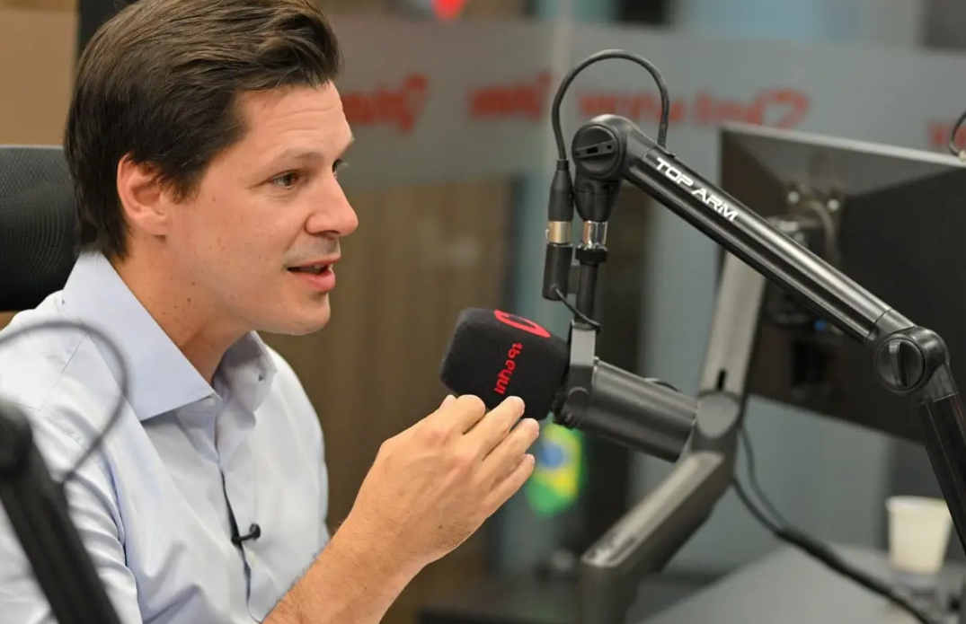 Daniel Vilela propõe ampliar uso de inteligência artificial na segurança pública de Goiás