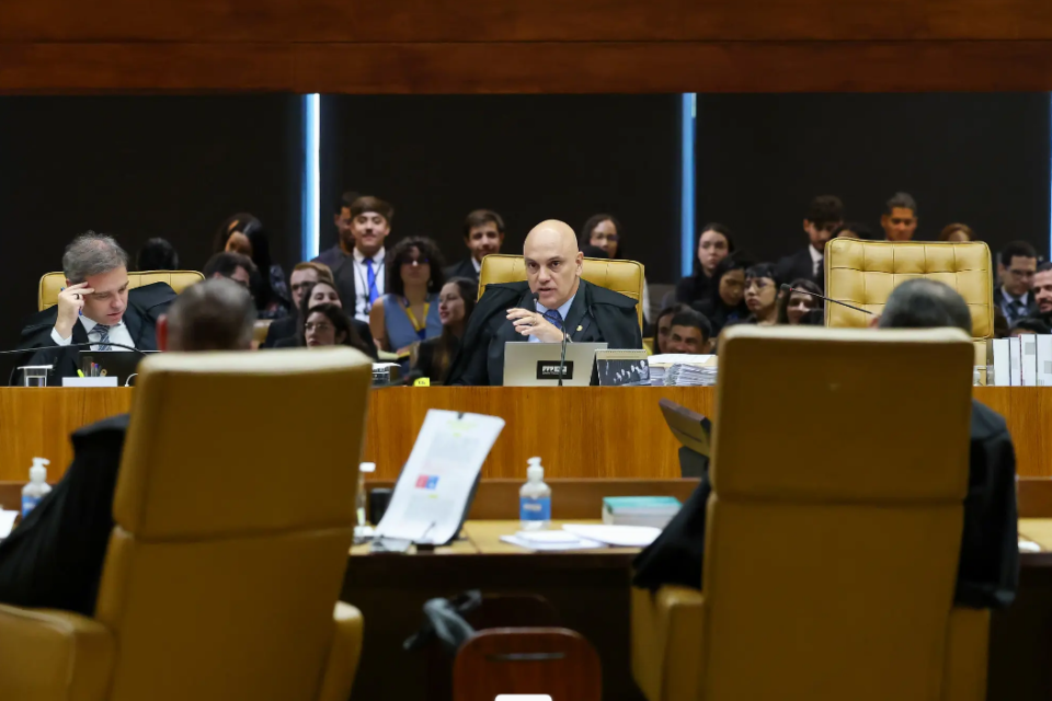 Candidato que usar IA para desinformar pode ser cassado, avisa Moraes
