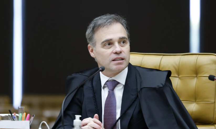 Mendonça manda derrubar posts sobre falso apoio de Flávio para ‘rebaixar’ Nossa Senhora Aparecida